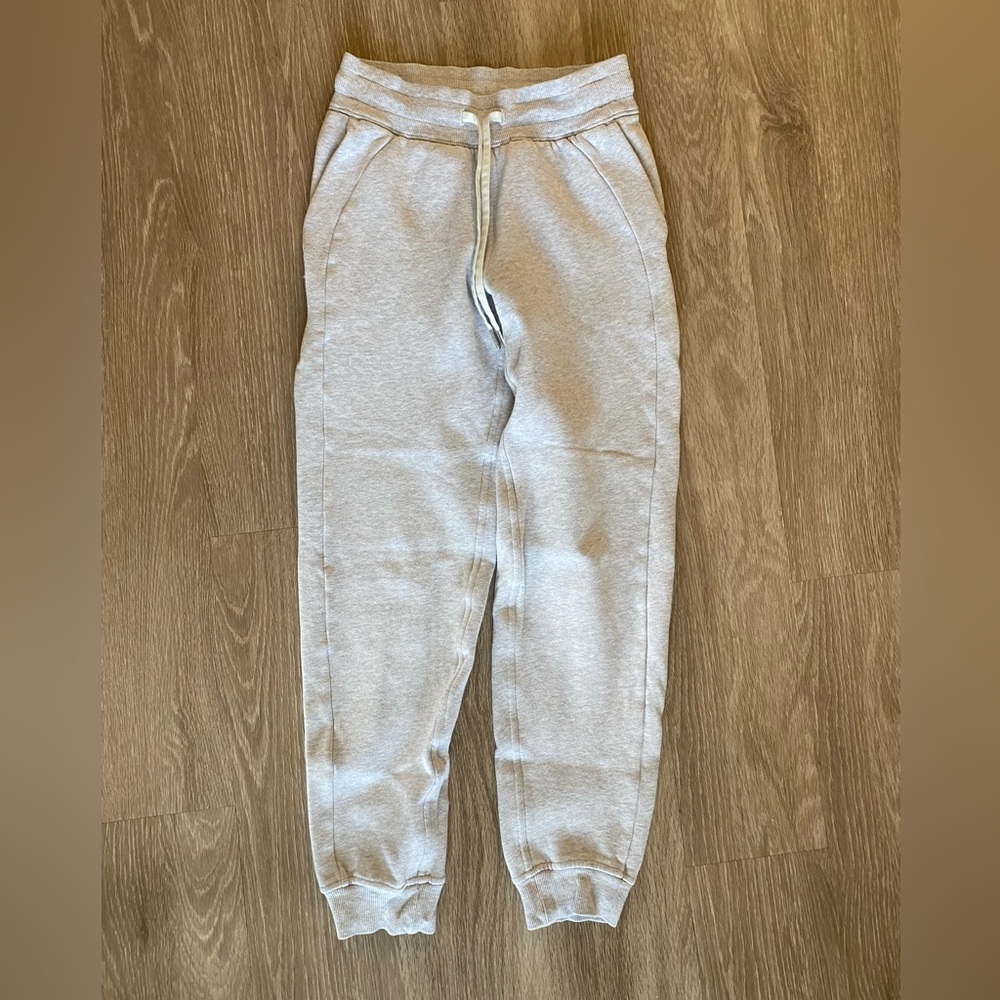 LuluLemon Scuba High-Rise Cropped Jogger Gray Size 2